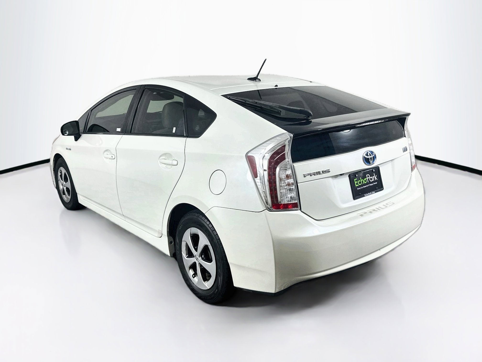 Used 2015 Toyota Prius Four FWD image 5