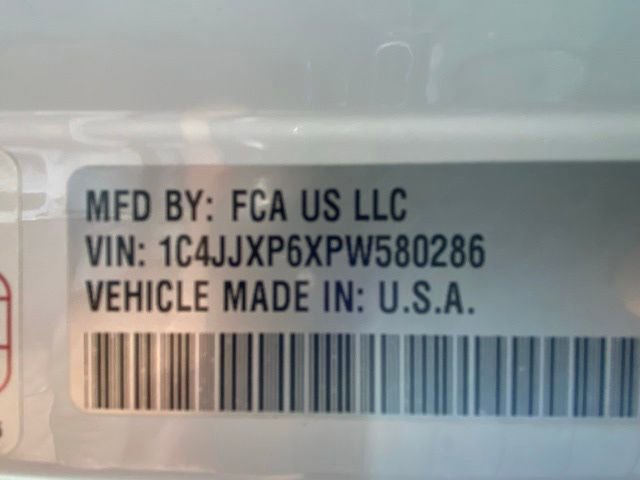 Used 2023 Jeep Wrangler Unlimited Sahara w/ Cold Weather Group AWD/4WD image 28