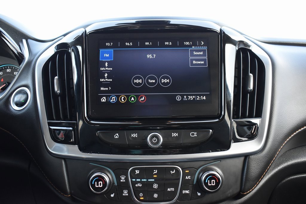 Used 2020 Chevrolet Traverse RS image 18