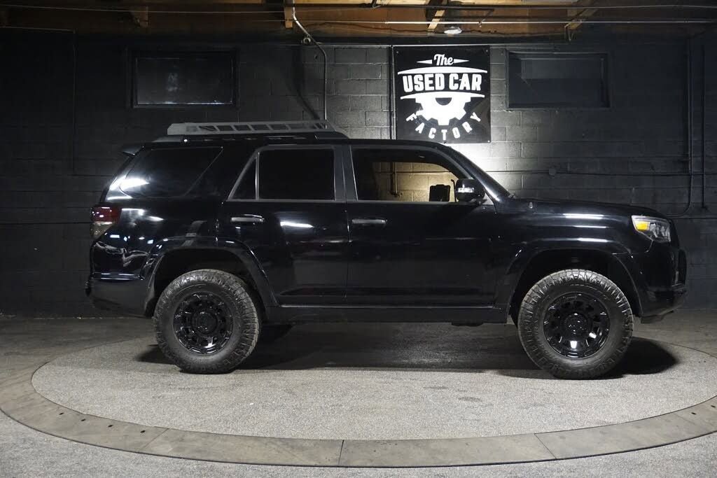 Used 2013 Toyota 4Runner Limited image 6