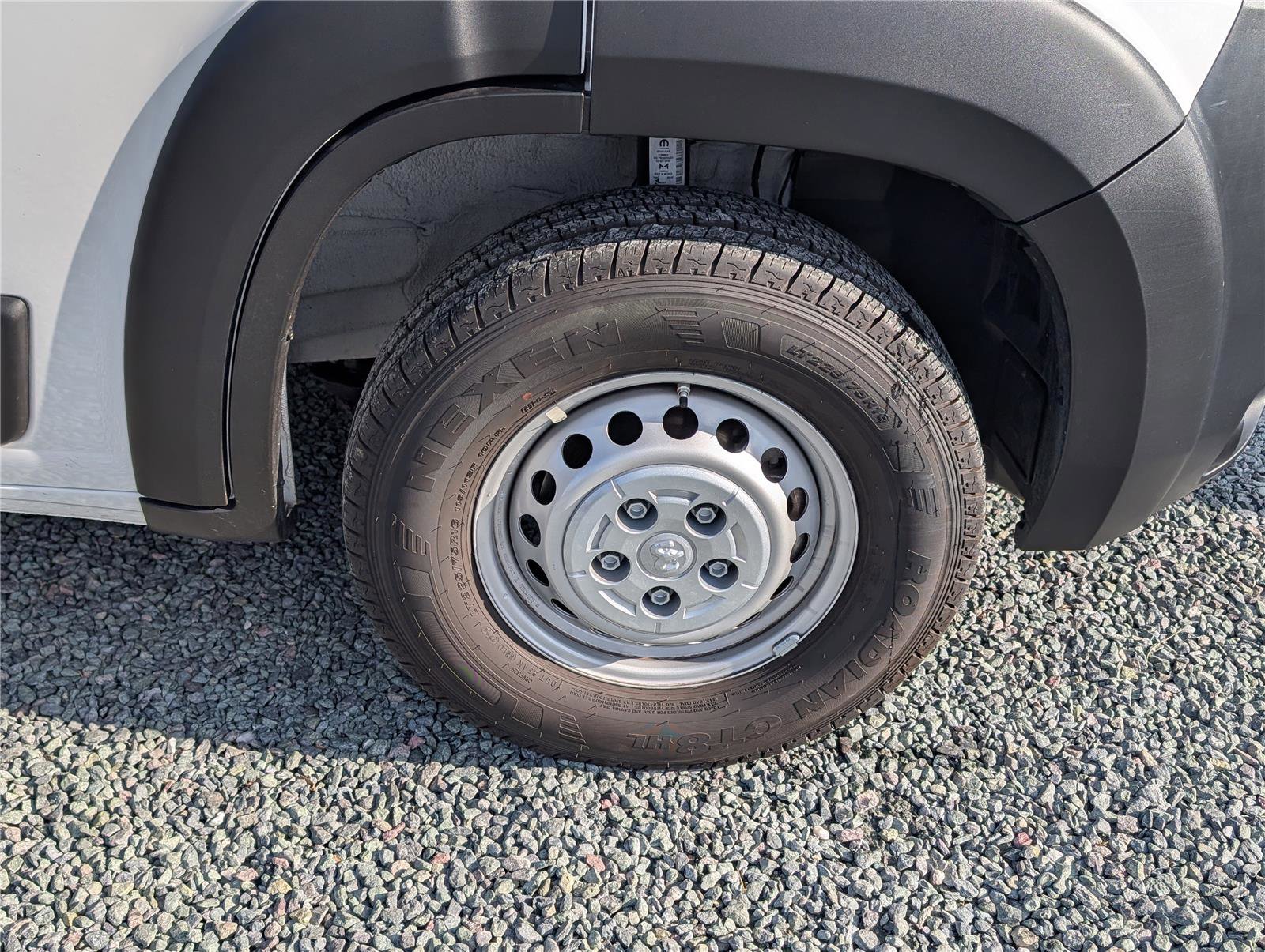 Used 2025 RAM ProMaster 1500 w/ Premium Convenience Group image 9