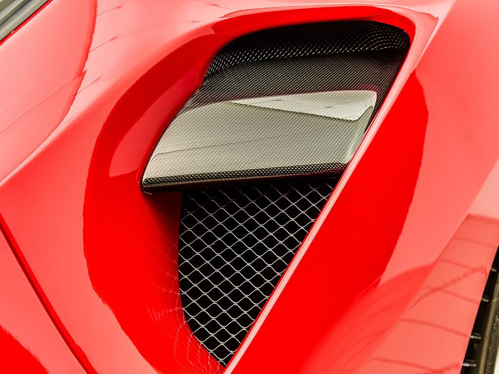 Certified 2018 Ferrari 488 GTB RWD image 30