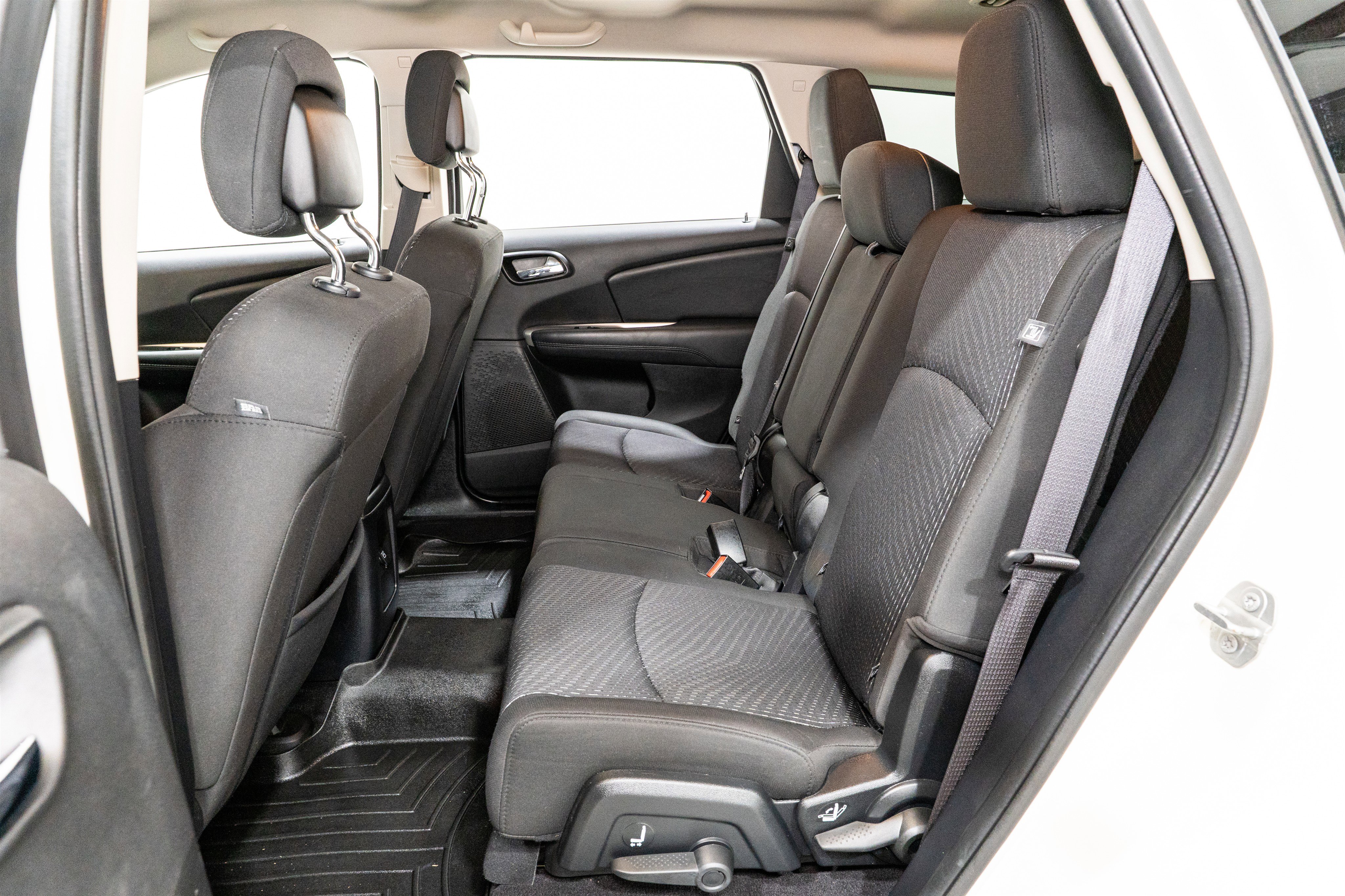 Used 2018 Dodge Journey SE w/ Popular Equipment Group image 24