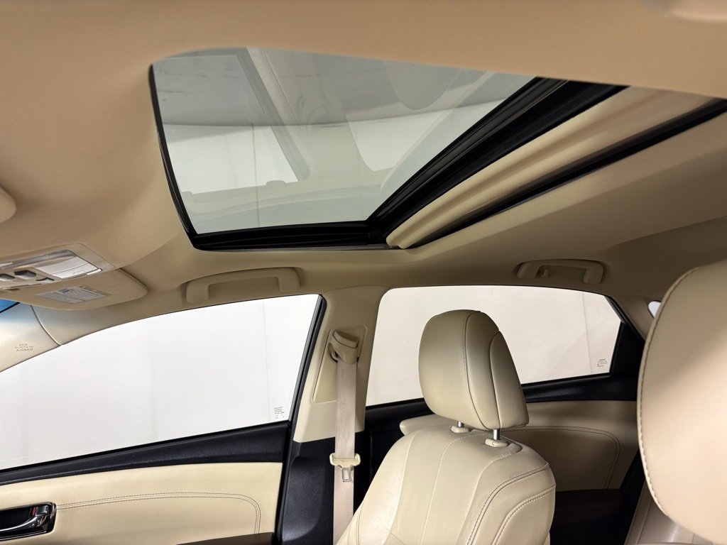 Used 2015 Toyota Avalon Limited image 33