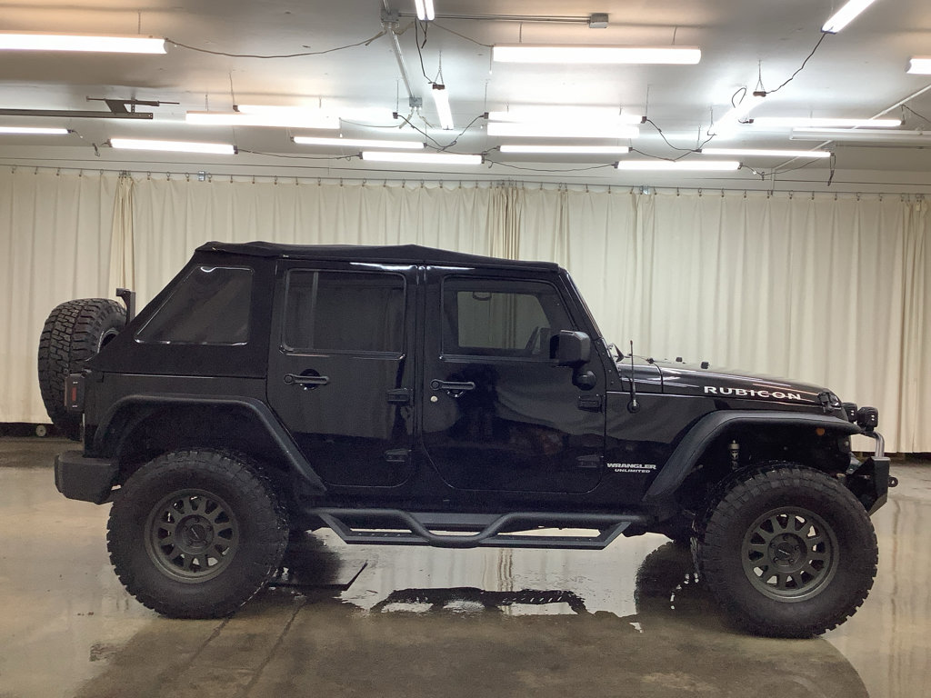 Used 2017 Jeep Wrangler Unlimited Rubicon w/ Cold Weather Group image 5
