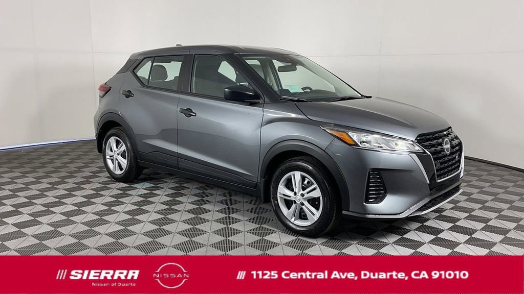 New 2025 Nissan Kicks Play S