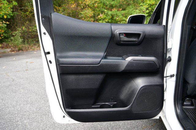 Used 2020 Toyota Tacoma TRD Sport image 32