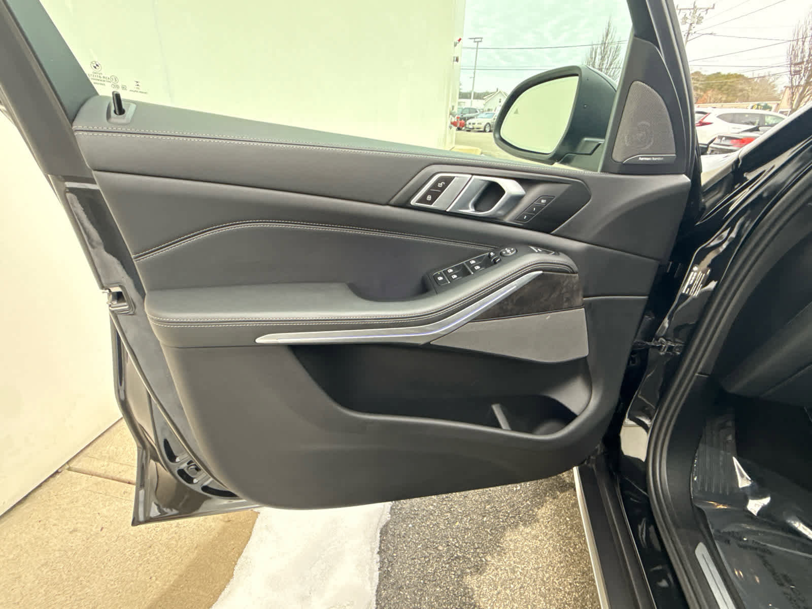 Certified 2024 BMW X5 xDrive40i w/ Premium Package image 12