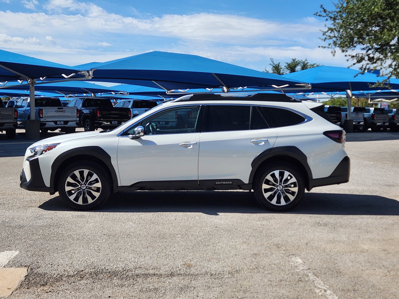Used 2025 Subaru Outback Touring XT w/ Popular Package #2 AWD/4WD image 3