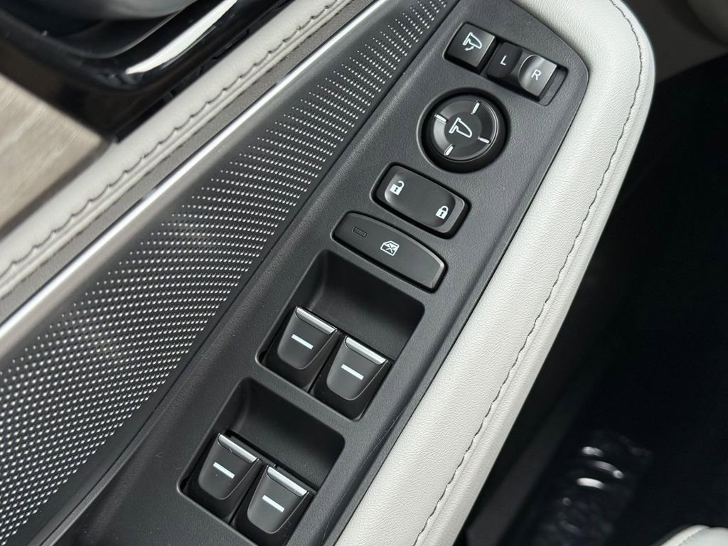 New 2026 Acura MDX w/ Advance Package image 17