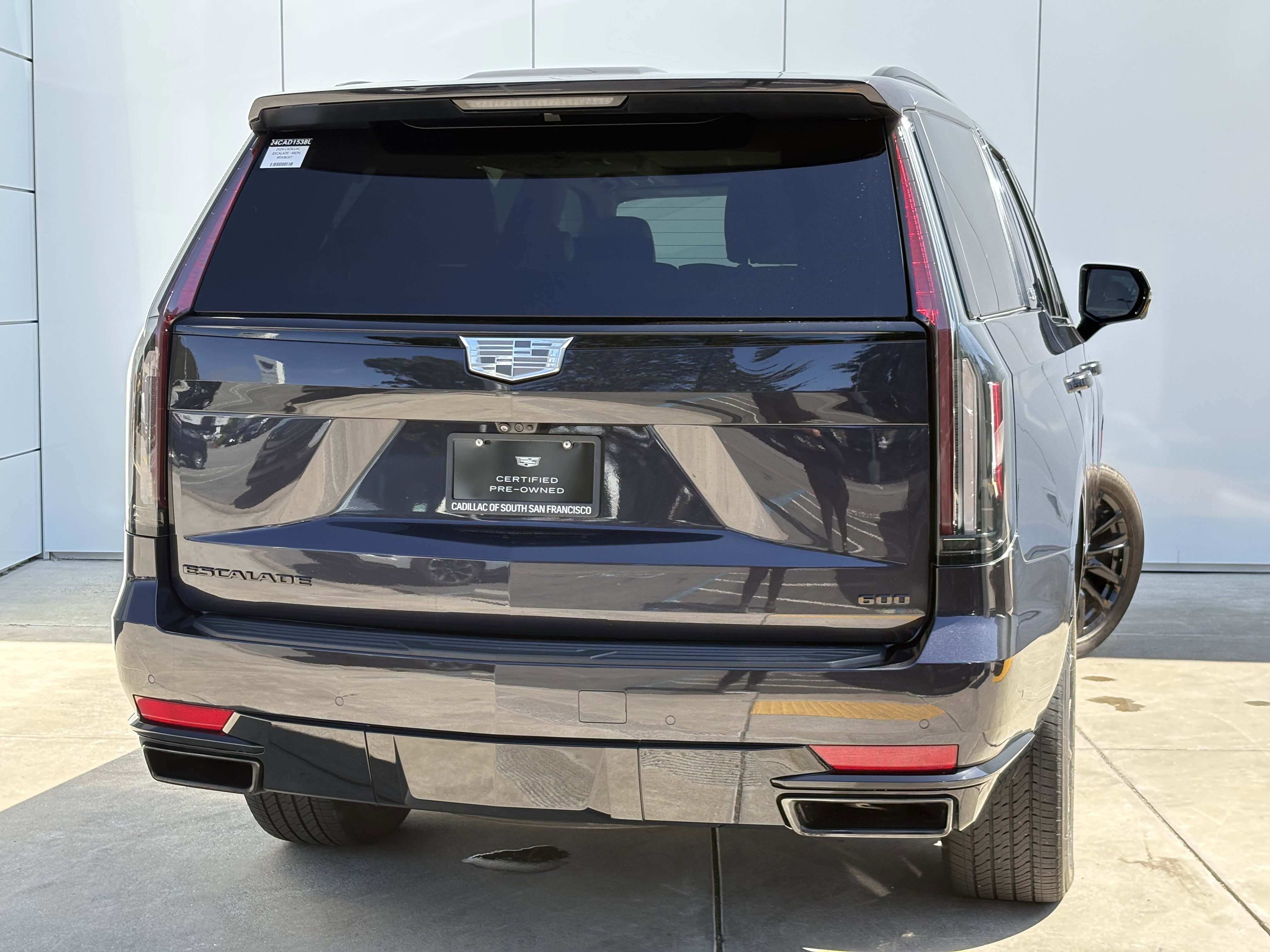 Used 2024 Cadillac Escalade Sport Platinum w/ LPO, ONYX Package AWD/4WD image 6