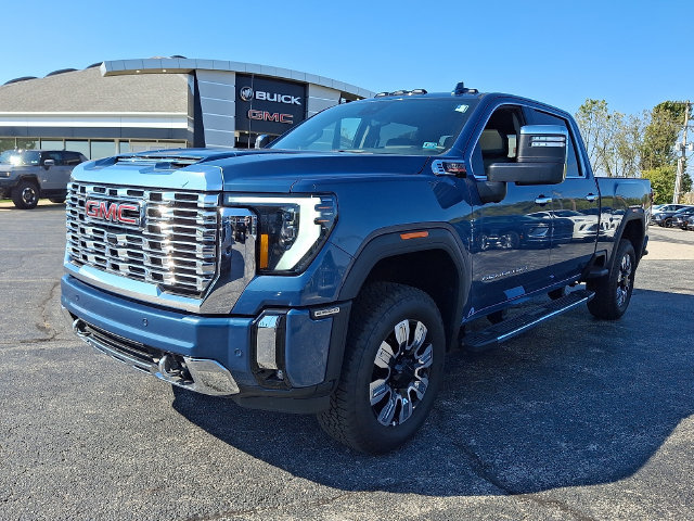 Used 2026 GMC Sierra 2500 Denali w/ Denali Reserve Package AWD/4WD image 3