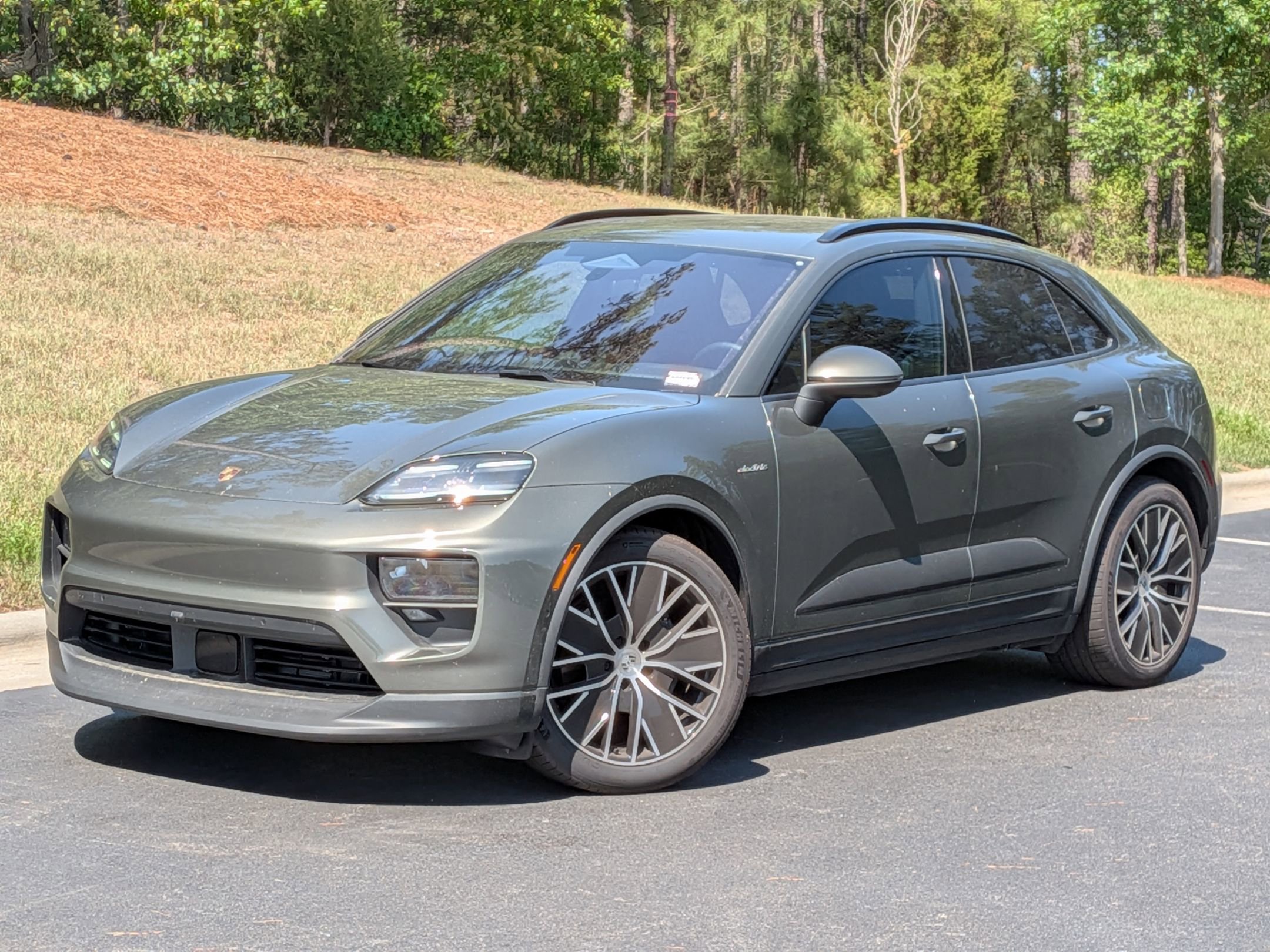 Certified 2025 Porsche Macan Electric