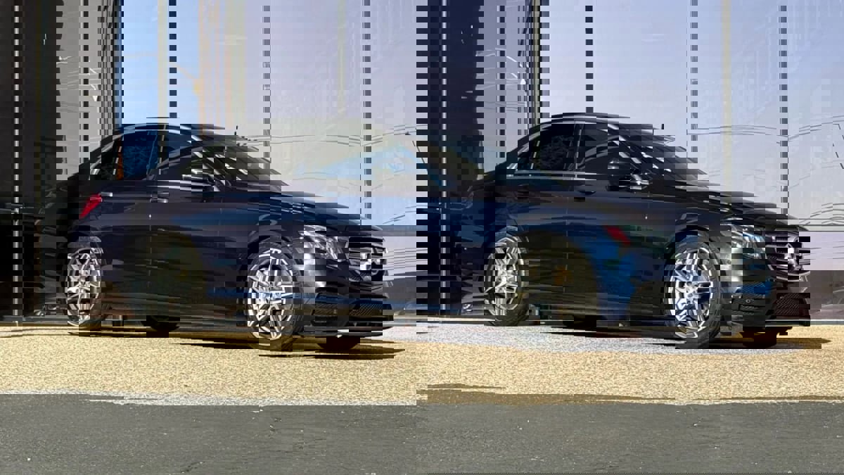 Used 2018 Mercedes-Benz E 300 image 16