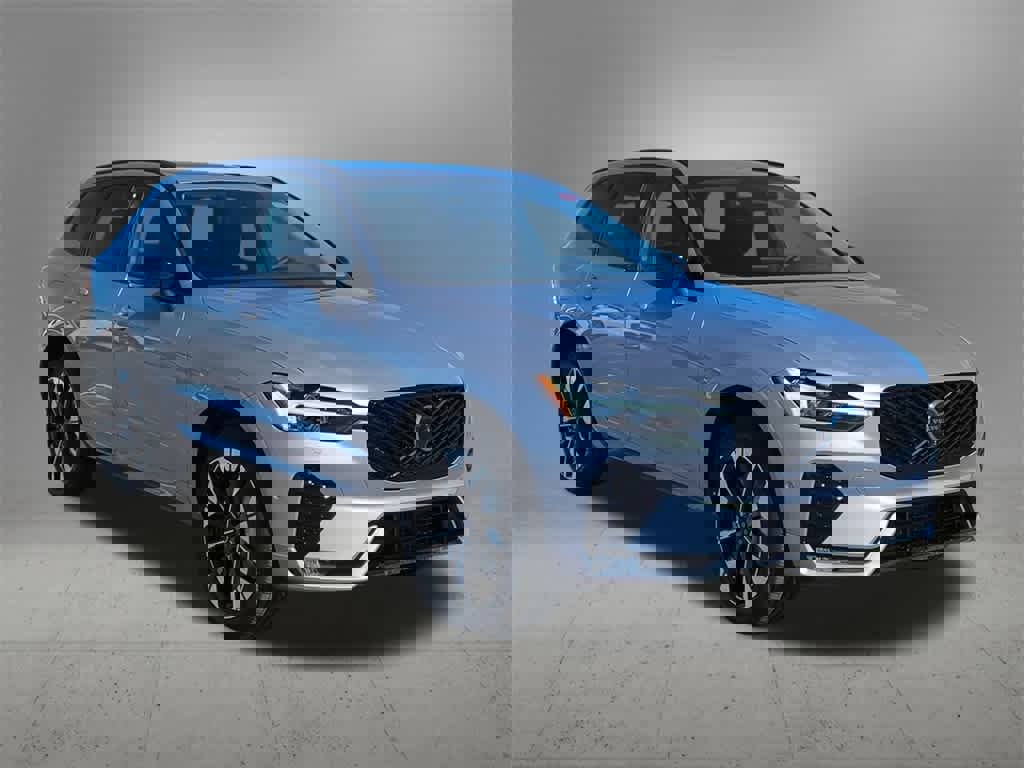 New 2026 Volvo XC60 B5 Plus w/ Protection Package Premier image 8