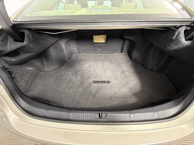 Used 2015 Toyota Avalon Limited FWD image 30