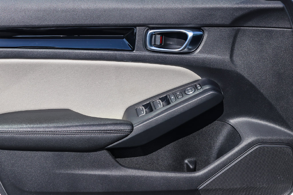 Used 2023 Honda Civic EX-L image 19