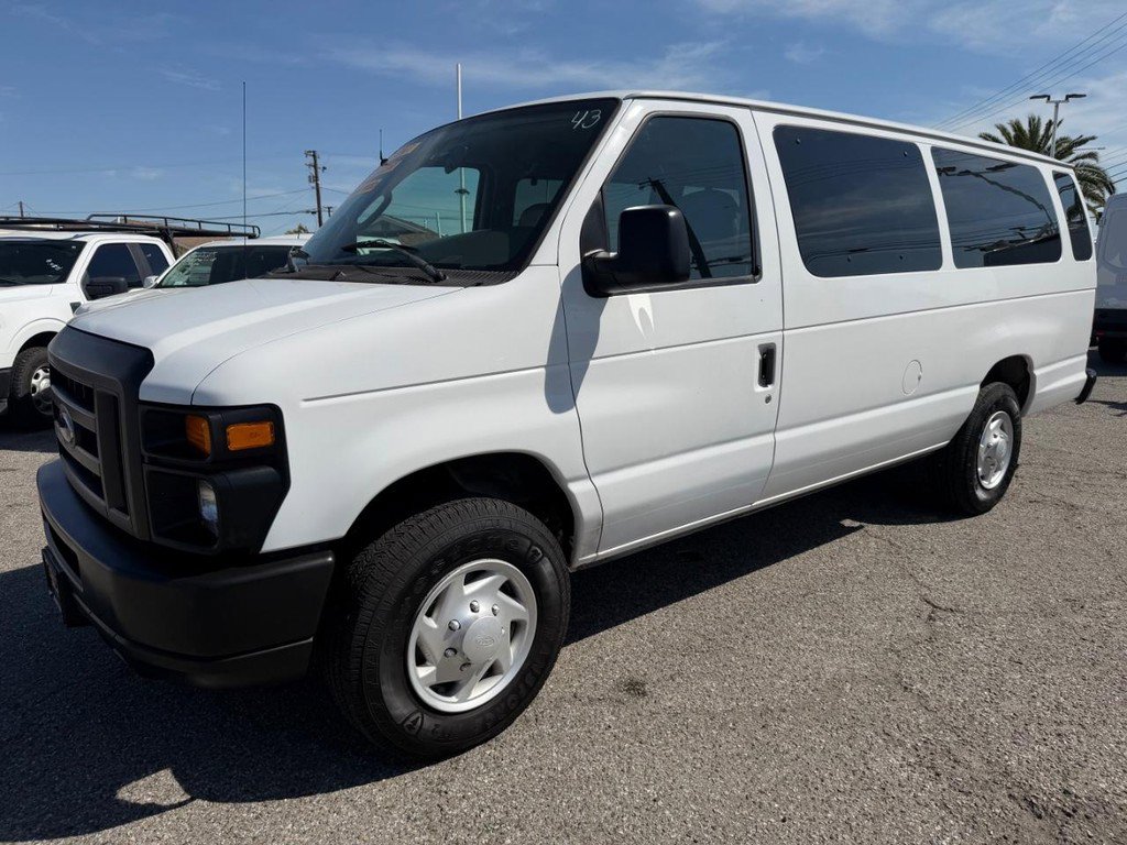 Used 2008 Ford E-350 and Econoline 350 Extended Wagon Super Duty RWD image 12