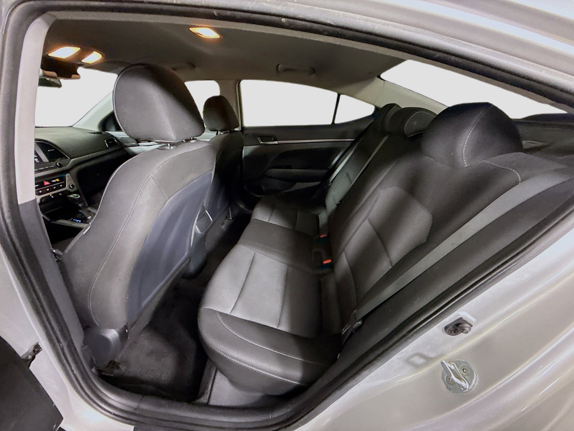 Used 2018 Hyundai Elantra SEL image 24