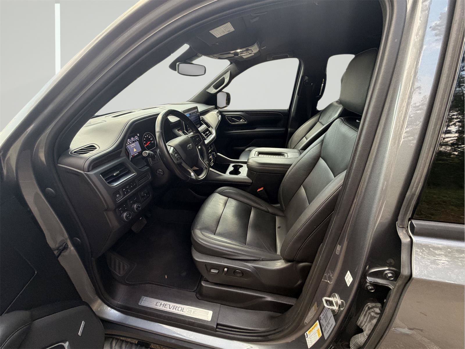 Used 2021 Chevrolet Tahoe Z71 w/ Z71 Off-Road Package AWD/4WD image 22