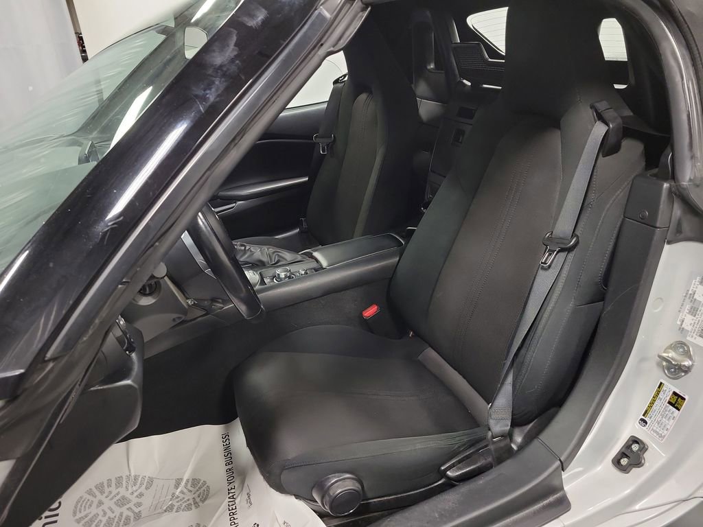 Used 2019 MAZDA MX-5 Miata Sport image 16