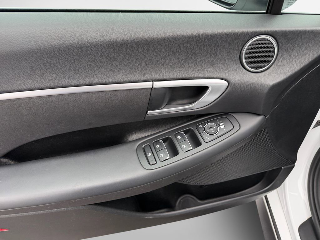 Used 2022 Hyundai Sonata SE image 14