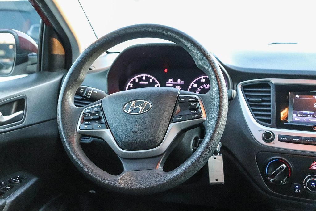 Used 2022 Hyundai Accent SE FWD image 17