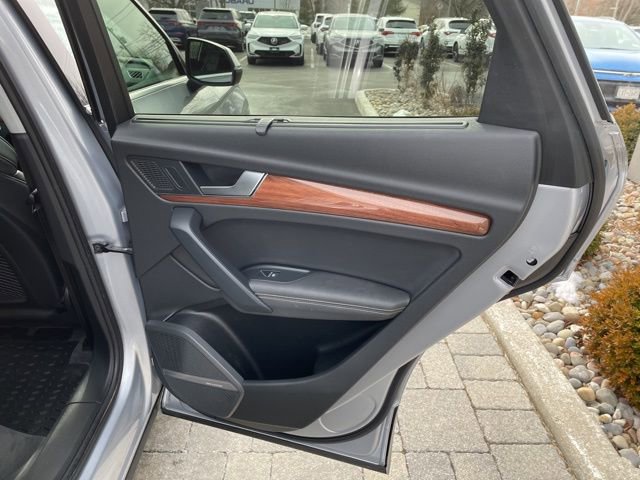 Used 2023 Audi Q5 2.0T Premium Plus w/ Premium Plus Package AWD/4WD image 30