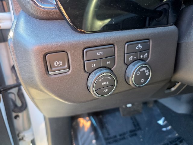 Used 2023 Chevrolet Silverado 1500 LT AWD/4WD image 24
