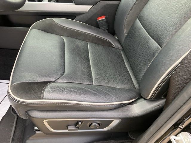 Used 2025 RAM 1500 Laramie w/ Sport Appearance Package AWD/4WD image 11