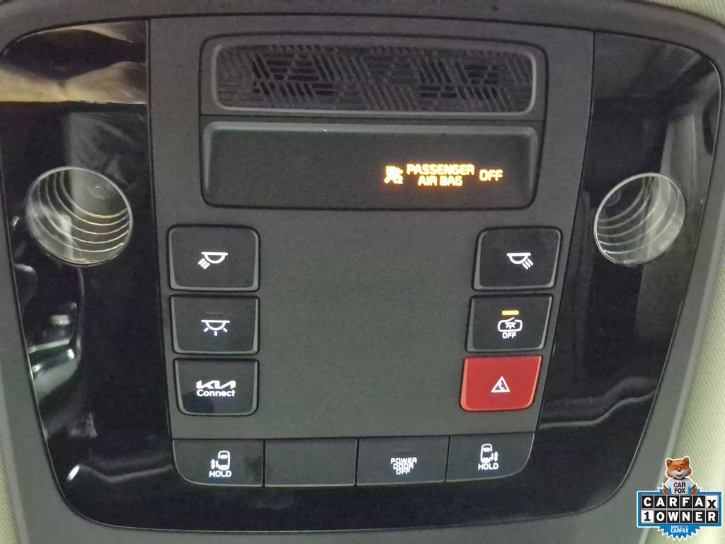 Used 2025 Kia Carnival FWD image 21