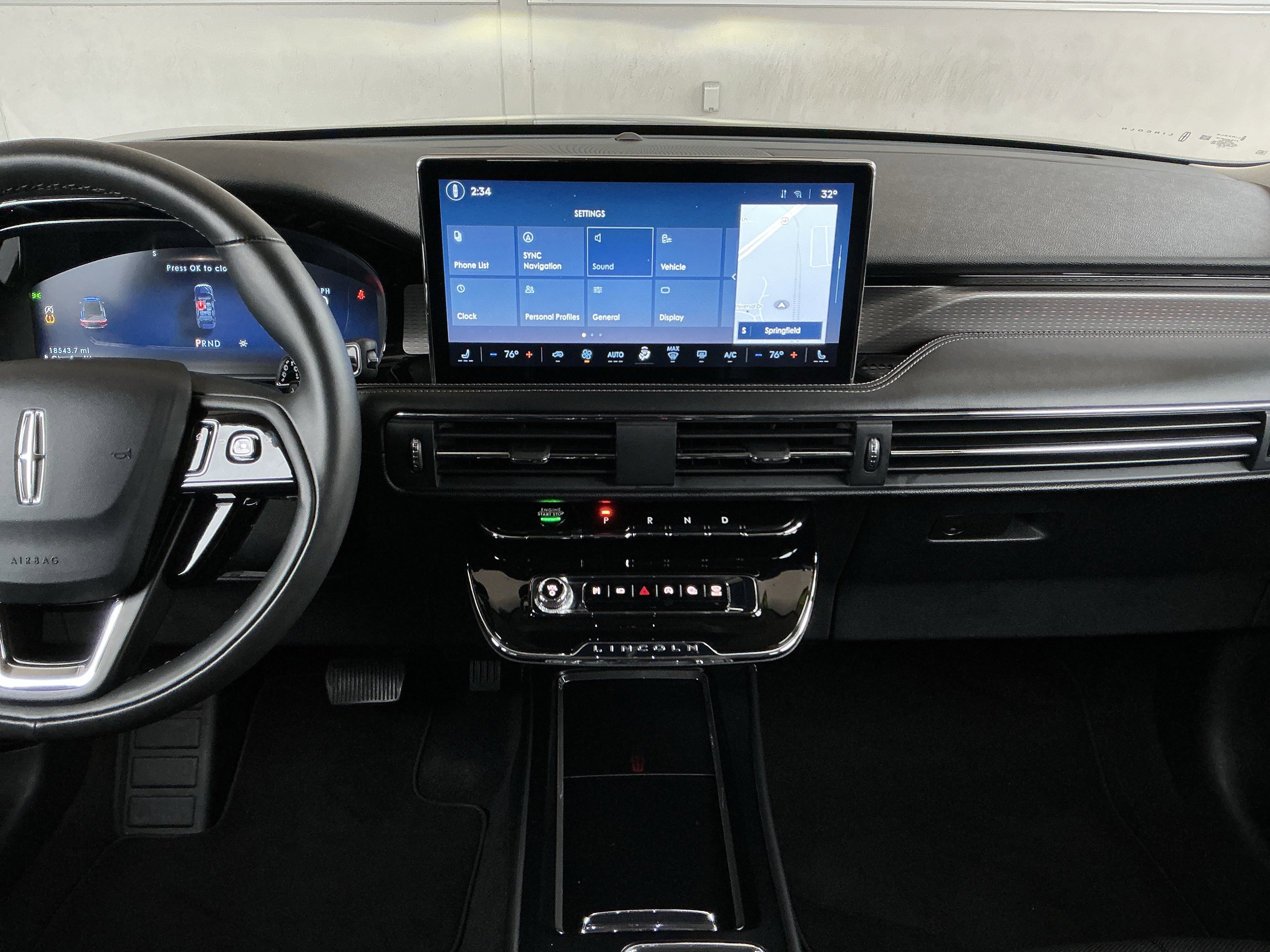 Used 2024 Lincoln Corsair Reserve image 9