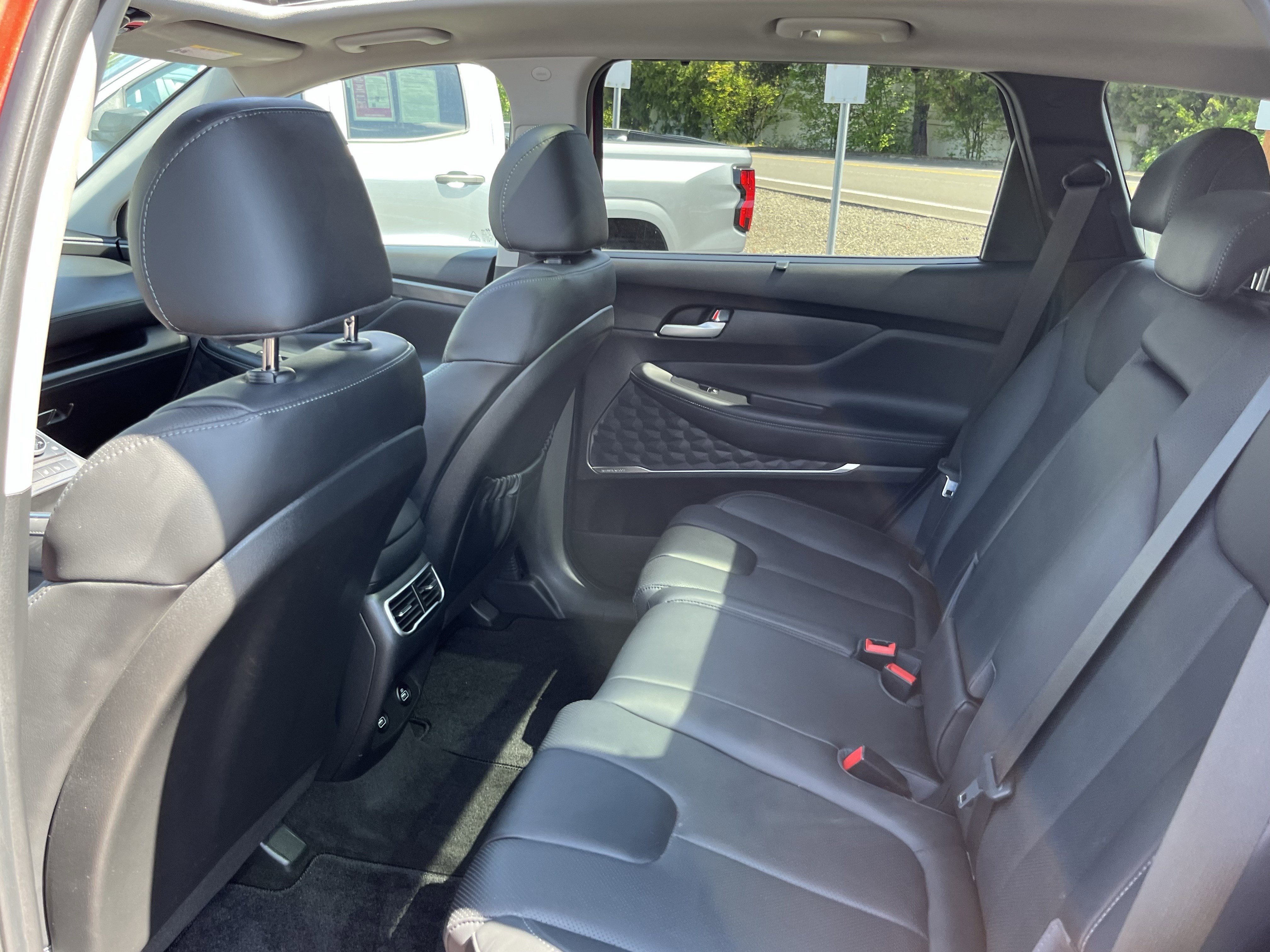Certified 2023 Hyundai Santa Fe SEL Premium AWD/4WD image 13