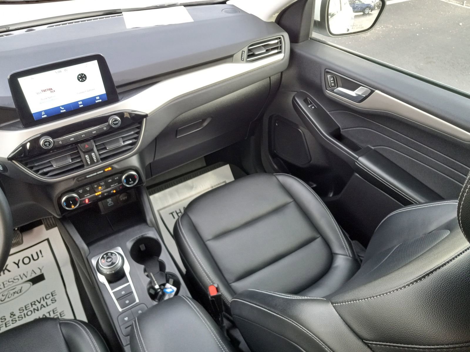 Used 2022 Ford Escape SEL image 18