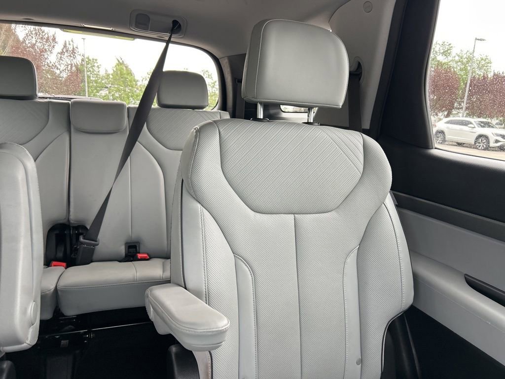 Used 2024 Hyundai Palisade SEL FWD image 14