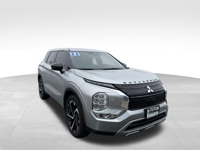 Used 2022 Mitsubishi Outlander SE image 3