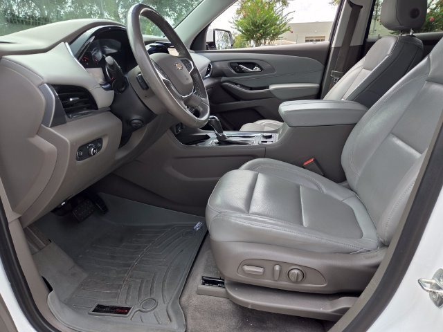 Used 2020 Chevrolet Traverse Premier FWD image 11