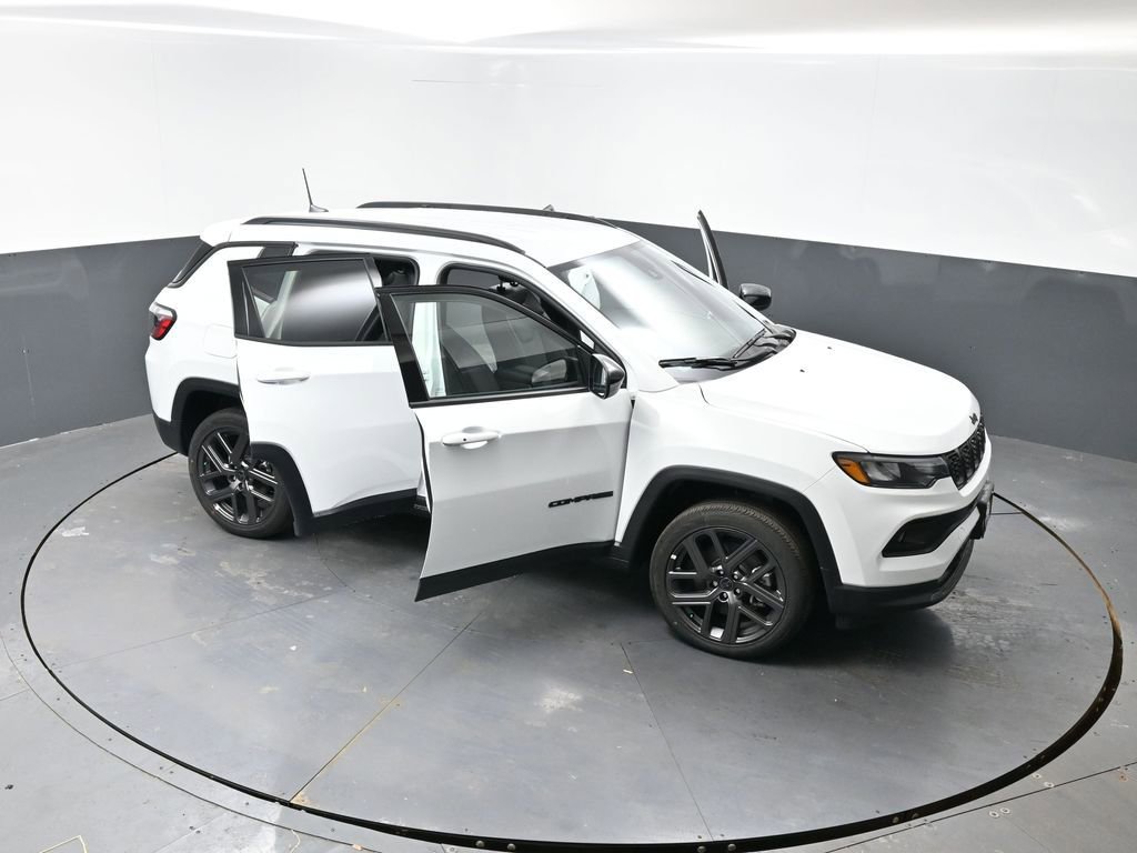 New 2026 Jeep Compass Latitude image 45