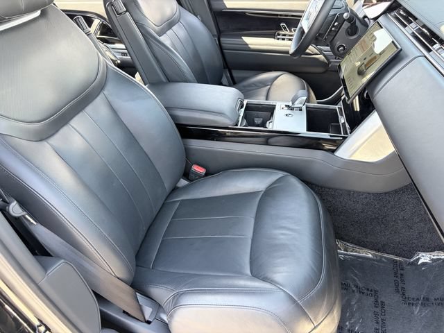 Used 2025 Land Rover Range Rover Long Wheelbase SE AWD/4WD image 18