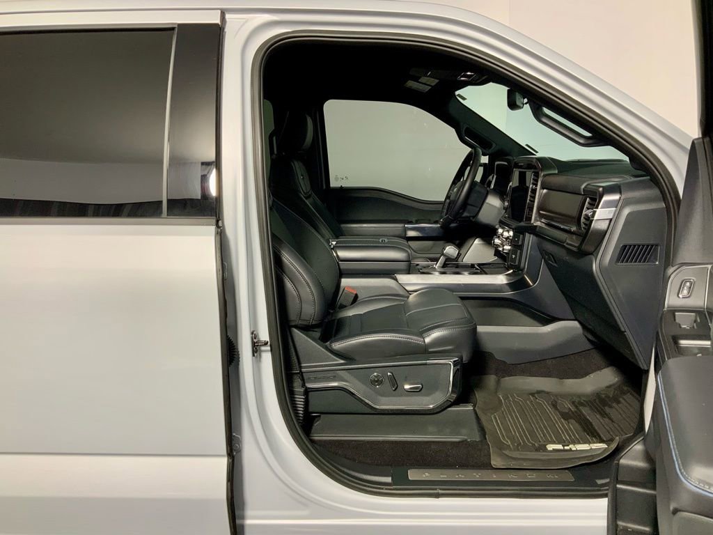 Used 2025 Ford F150 Platinum image 36