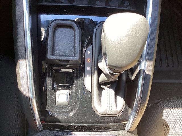 New 2025 GMC Canyon Elevation w/ Convenience Package image 24