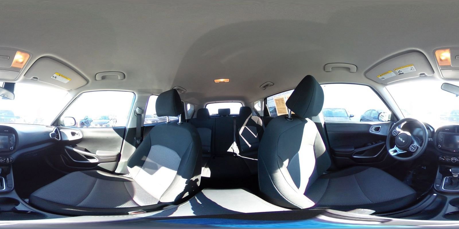 Used 2025 Kia Soul LX w/ LX Technology Package image 40