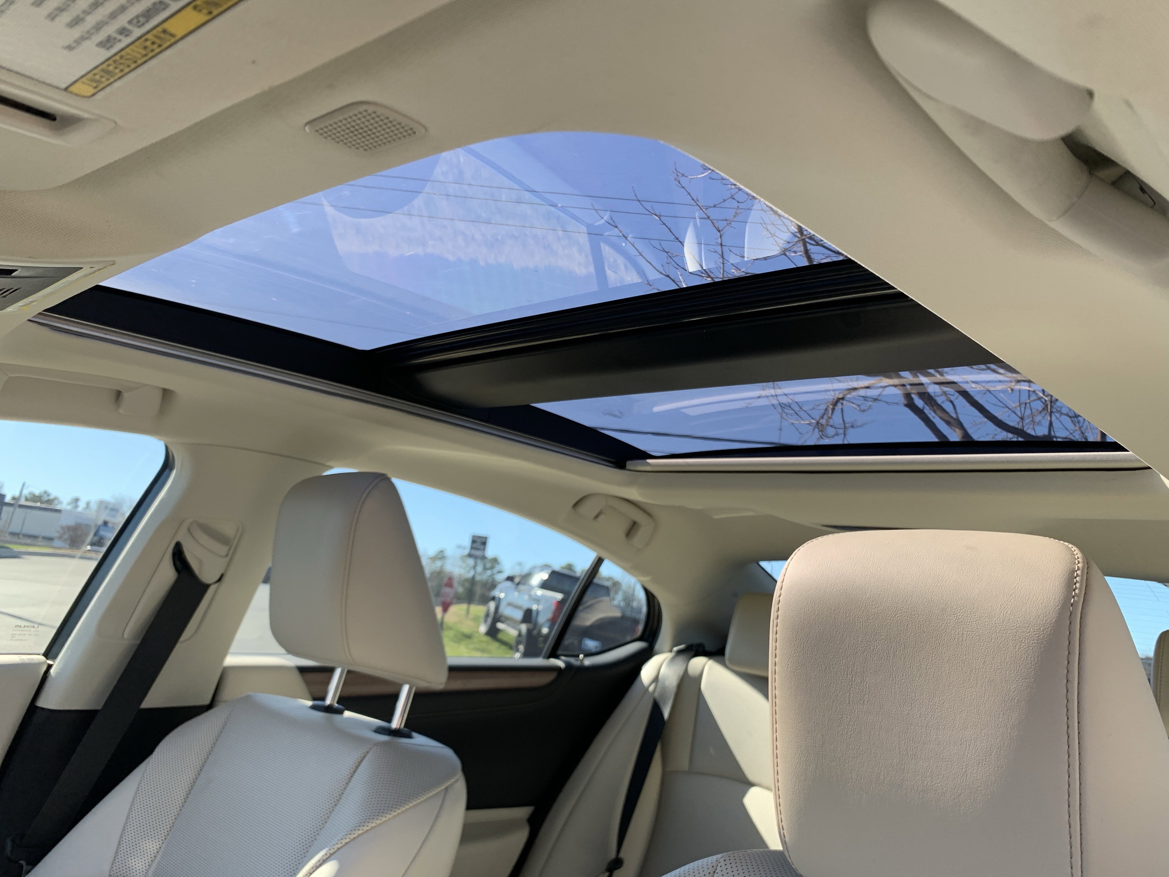 Certified 2024 Lexus ES 350 w/ Premium Package image 28