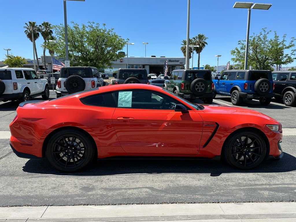 Used 2016 Ford Mustang Shelby GT350 w/ Technology Package RWD image 9