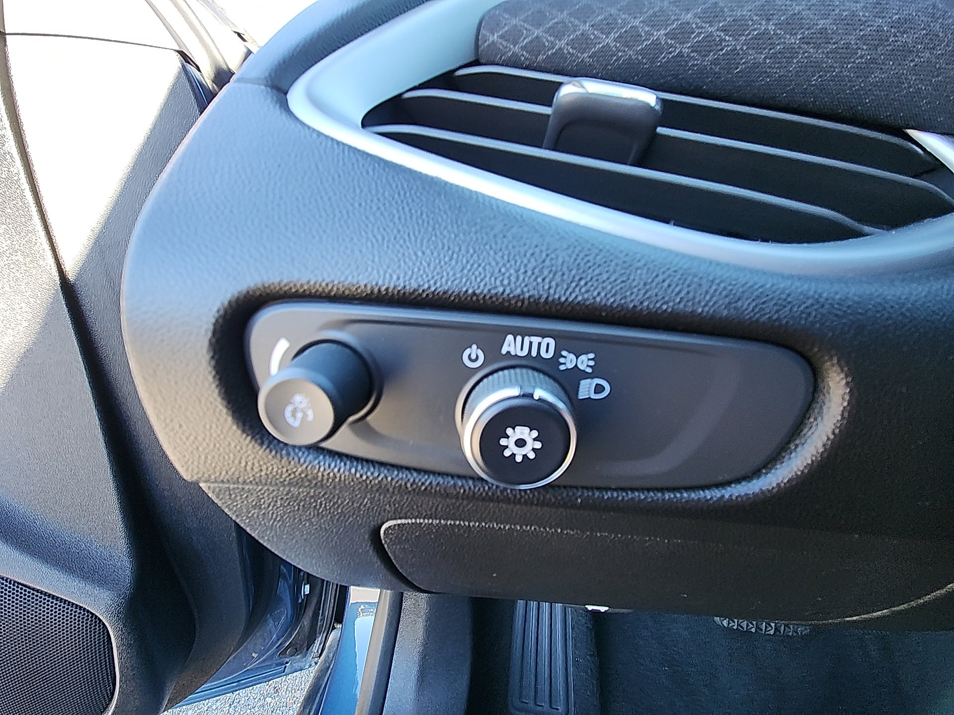 Used 2024 Chevrolet Malibu LT image 20