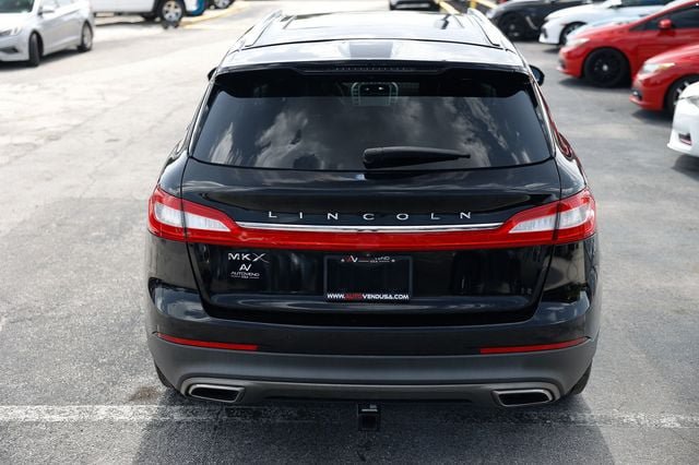 Used 2016 Lincoln MKX Reserve w/ Technology Package FWD image 12
