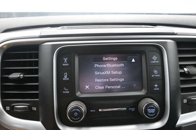 Used 2022 RAM 1500 Classic SLT AWD/4WD image 29