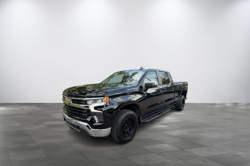 Used 2023 Chevrolet Silverado 1500 LT w/ Protection Package AWD/4WD image 3
