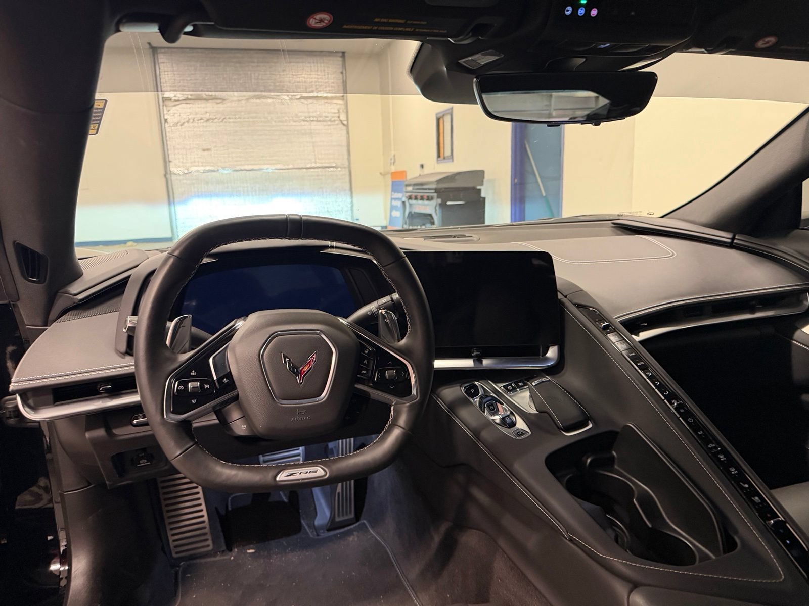 Used 2024 Chevrolet Corvette Z06 RWD image 11