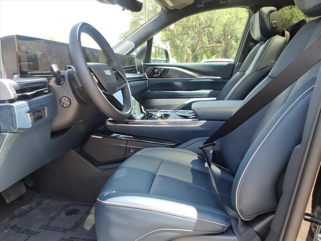 New 2026 Cadillac Escalade IQL Sport 2 w/ LPO, ONYX Package AWD/4WD image 23